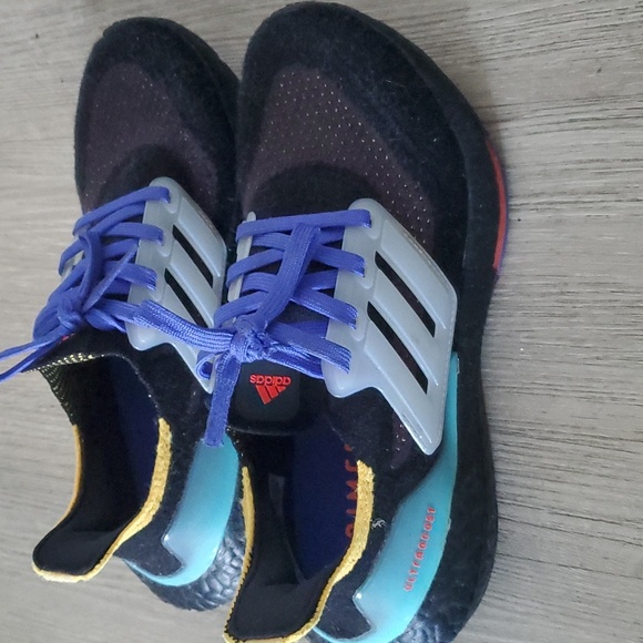 Adidas Ultraboost Sneakers - Picture 2 of 4